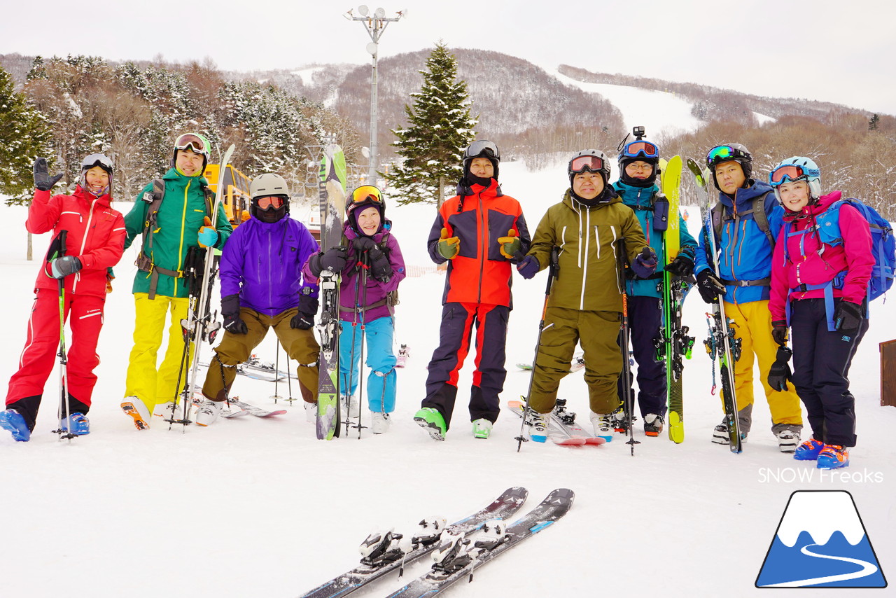 カムイスキーリンクス 今季ICチケット導入＆新装OPENのセンターハウスで快適度アップ☆そして、粉雪が舞い上がる尾形信の『パウダーガイド』!!